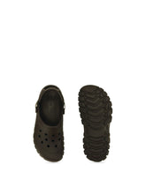 Load image into Gallery viewer, 11467705317585-Crocs-Women-Flip-Flops-5021467705317463-3.jpg
