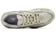 Load image into Gallery viewer, With Original Box -  New Balance 725 Low Cut Unisex Beige/Brown ML725D
