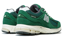 Load image into Gallery viewer, With Original Box -  New Balance 2002R &#39;Suede Pack - Forest Green&#39; M2002RHB
