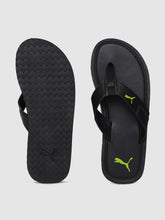 Load image into Gallery viewer, 422d4f62-72b6-4d9a-a641-b64d1e7b7eda1601443467575-Puma-Men-Black-Printed-Stamp-IDP-Thong-Flip-Flops-8081601443-4.jpg
