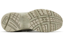 Load image into Gallery viewer, With Original Box -  New Balance 725 Low Cut Unisex Beige/Brown ML725D
