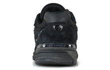 Load image into Gallery viewer, With Original Box -  New Balance 990v4 Made In USA &#39;Black&#39; M990BB4
