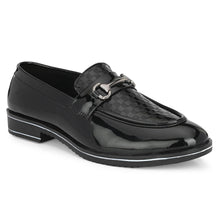 Load image into Gallery viewer, AIRBELL Men&#39;s Black Solid Patent foam Outdoor casual Loafers
