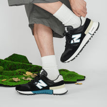 Load image into Gallery viewer, With Original Box -  New Balance Tokyo Design Studio x RC 1300 &#39;Black Maldives Blue&#39; MS1300BG
