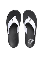 Load image into Gallery viewer, 7b629e56-4592-4d2b-ba1f-94d1d87d3b3f1547118020971-Nike-Men-White-Solid-Thong-Flip-Flops-7811547118020267-1.jpg
