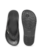 Load image into Gallery viewer, aa4f7a39-9f0c-49f6-b74a-66a5ba46ac831544424867355-Crocs-Unisex-Flip-Flops-961544424866512-4.jpg
